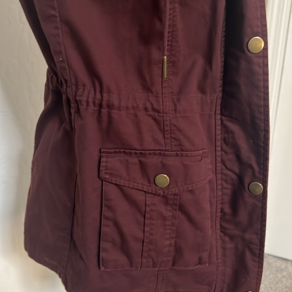 Utility Vest - Picture 2 of 6